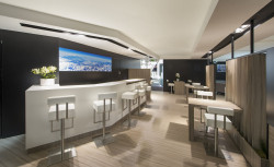Installation de stand professionnel dans un espace d'exposition  